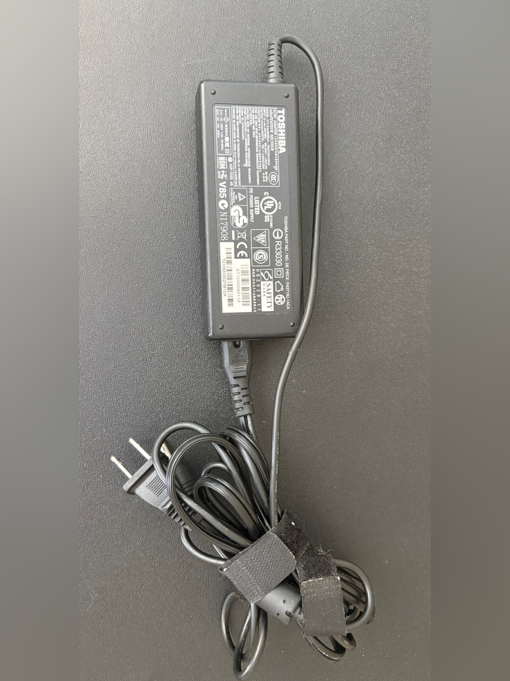 Genuine Toshiba Adapter 19V 3.95A Charger PA3715U-1ACA